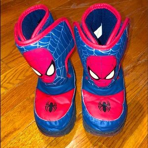 Spider-Man Snow-boots 7.5 toddler size